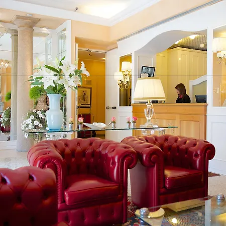 호텔 Mercure Centro 4*