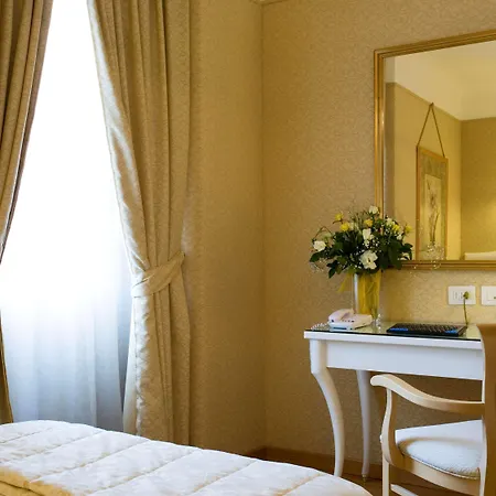 Отель Mercure Centro Милан